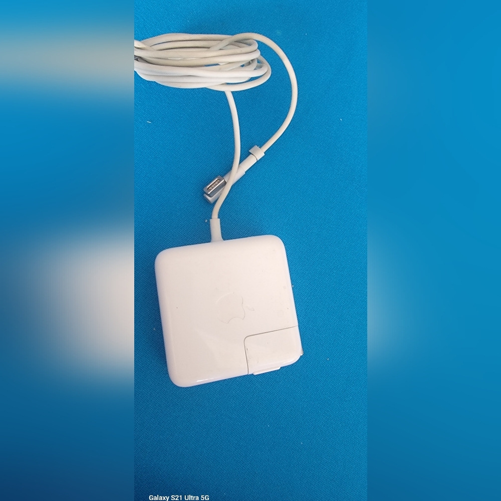 Apple charger